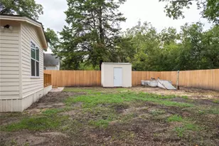 506 W 7th St, Bonham, TX 75418 - Photo 28