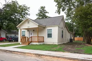 506 W 7th St, Bonham, TX 75418 - Photo 4