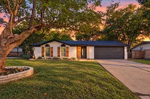 1003 E Dallas St, Mansfield, TX 76063 - Photo 1