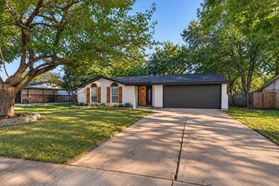 1003 E Dallas Street, Mansfield, TX 76063 - Photo 2
