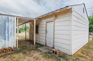 1201 N 10th St, Ballinger, TX 76821 - Photo 36
