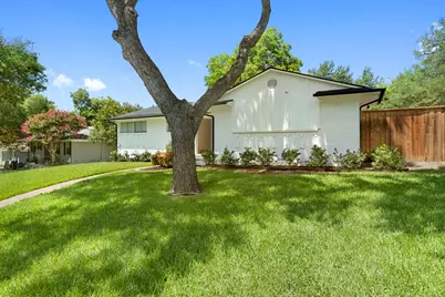 9735 Queenswood Lane, Dallas, TX 75238 - Photo 2