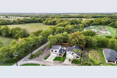 104 E Miller, Whitewright, TX 75491 - Photo 4