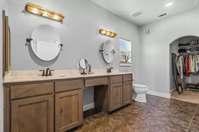 3910 Pocahontas Drive, Flower Mound, TX 75022 - Photo 22