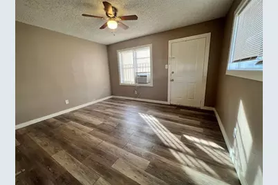 2745 S Jones Street, Fort Worth, TX 76104 - Photo 12