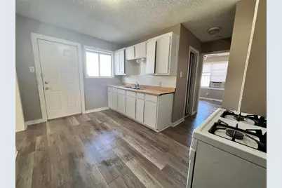 2745 S Jones Street, Fort Worth, TX 76104 - Photo 14