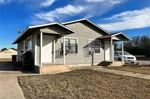 2745 S Jones St, Fort Worth, TX 76104 - Photo 10