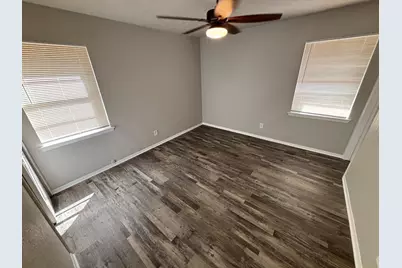 2522 Cunningham Street, Irving, TX 75062 - Photo 2