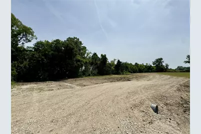 4213 Elkins Avenue, Lancaster, TX 75134 - Photo 4
