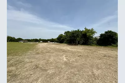 4213 Elkins Avenue, Lancaster, TX 75134 - Photo 2