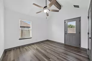 2316 Woodview Trail, Granbury, TX 76048 - Photo 16