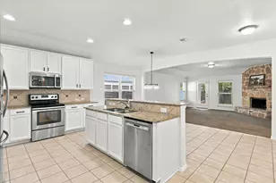 1301 Lasso Dr, Little Elm, TX 75068 - Photo 4