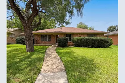 3327 Portlock Drive, Farmers Branch, TX 75234 - Photo 2
