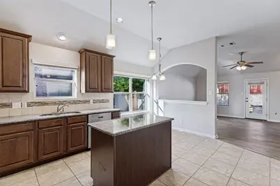 12441 Woods Edge Trail, Fort Worth, TX 76244 - Photo 8