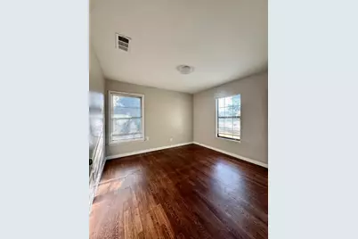 8018 S Reno Court, Dallas, TX 75217 - Photo 2