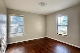 8018 S Reno Ct, Dallas, TX 75217 - Photo 2