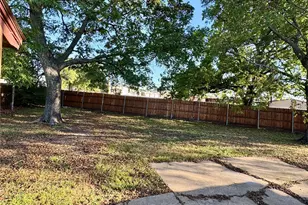 8018 S Reno Ct, Dallas, TX 75217 - Photo 8