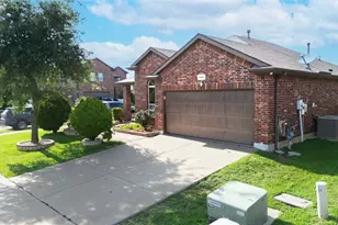 1801 Potrillo Ln, Fort Worth, TX 76131 - Photo 2