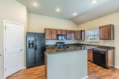 1502 Jane Lane, West, TX 76691 - Photo 6