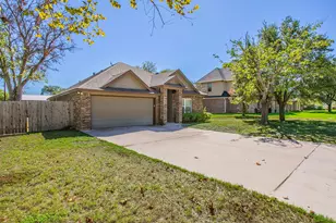 1502 Jane Ln, West, TX 76691 - Photo 2
