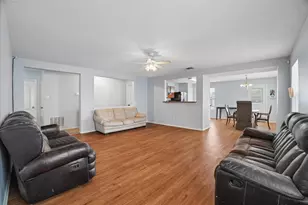 9103 Prairie Bluff Dr, Dallas, TX 75227 - Photo 4