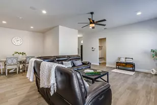 912 Bailey Ln, Mansfield, TX 76063 - Photo 12
