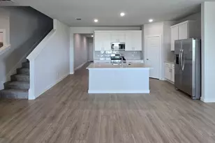 841 Rockcloud Dr, Fort Worth, TX 76052 - Photo 10