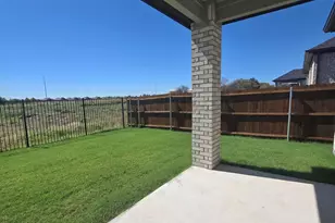 841 Rockcloud Dr, Fort Worth, TX 76052 - Photo 30
