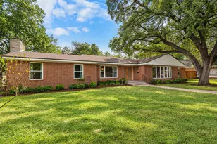 2625 Old Oaks Dr, Waco, TX 76710 - Photo 2