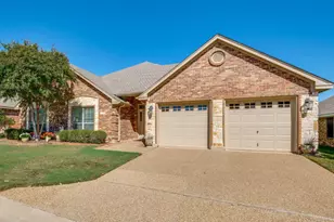 123 Crestridge Dr, Cedar Hill, TX 75104 - Photo 2