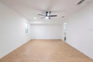 1515 Cherokee St, Arlington, TX 76012 - Photo 8