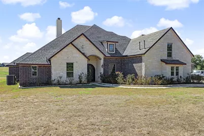 115 Chisum Drive, Millsap, TX 76066 - Photo 2