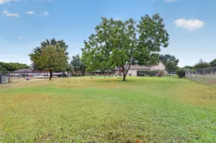 10425 Brangus Dr, Crowley, TX 76036 - Photo 26