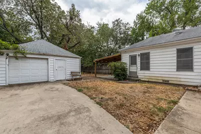 8714 Forest Hills Boulevard, Dallas, TX 75218 - Photo 20