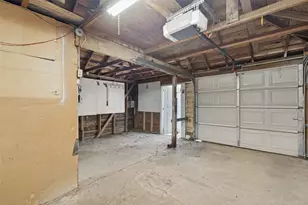 8714 Forest Hills Blvd, Dallas, TX 75218 - Photo 24