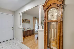 1512 Lamplighter Ln, Edgecliff Village, TX 76134 - Photo 4
