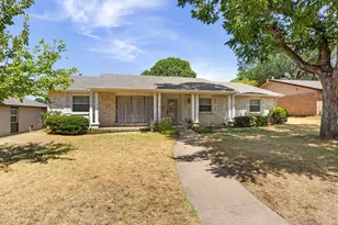 12341 Cedar Bend Dr, Dallas, TX 75244 - Photo 2