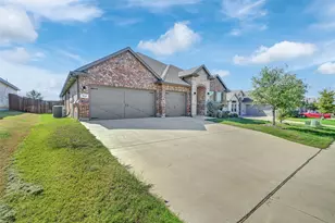 919 Hondo Ln, Mansfield, TX 76063 - Photo 2
