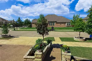 504 Pineview Dr, Euless, TX 76039 - Photo 22