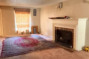 9405 Glengreen Dr, Dallas, TX 75217 - Photo 2
