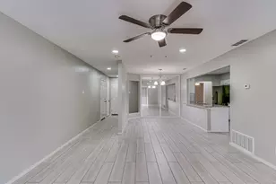 2714 Meadow Bluff Ln, Dallas, TX 75237 - Photo 12