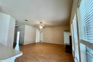 1801 Kathryn Ct, Arlington, TX 76018 - Photo 4
