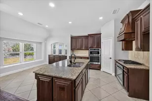 911 Birchwood Dr, Wylie, TX 75098 - Photo 2