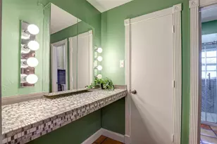 1910 Middle Glen Dr, Carrollton, TX 75007 - Photo 24