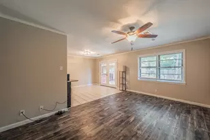 612 Bayless Dr, Euless, TX 76040 - Photo 4