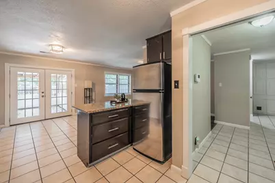 612 Bayless Drive, Euless, TX 76040 - Photo 10