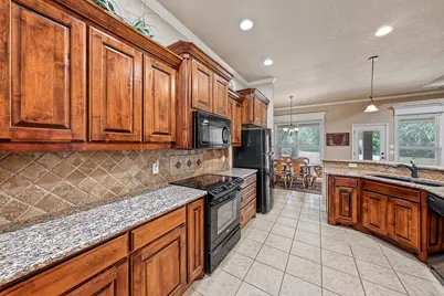 112 Meadow Arbor Drive, Weatherford, TX 76085 - Photo 4