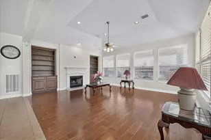 7529 Zinnia Ln, Forest Hill, TX 76140 - Photo 2