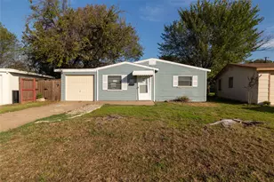 7109 Dogwood Park Dr, Richland Hills, TX 76118 - Photo 1