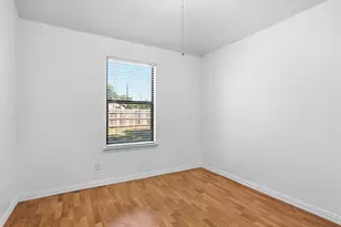 7567 Casburn Ct, Fort Worth, TX 76120 - Photo 16